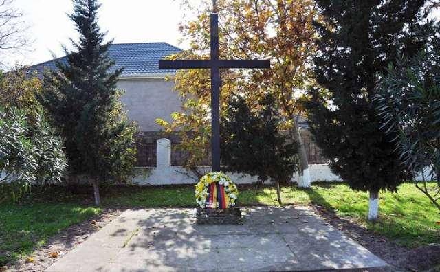 Deutscher Botschafter in Aserbaidschan besucht Friedhof deutscher Kriegsgefangenen in Sumgait